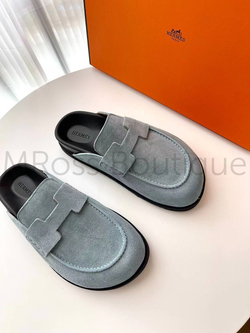 Женские мюли Hermes в голубом цвете из замши