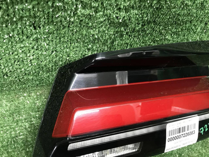 Фонарь правый внутренний BMW 5er G30 (2020-2023)