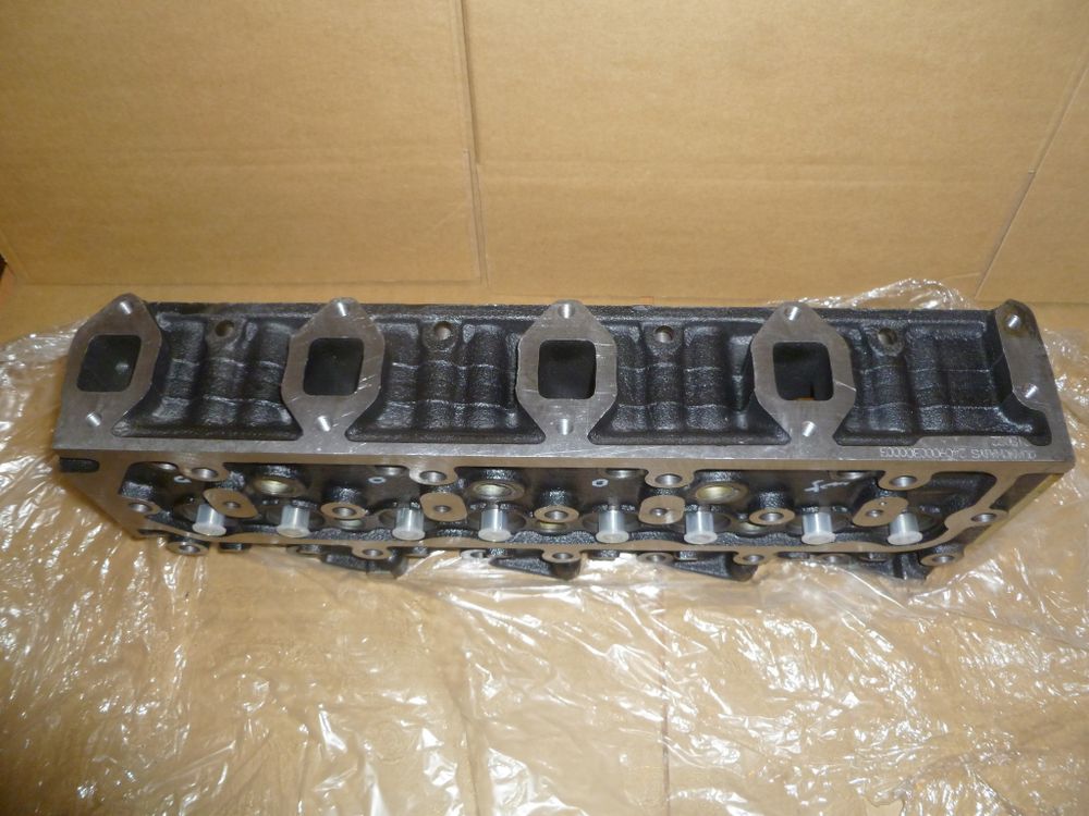 Головка блока цилиндра в сборе (с втулками ,седлами,клапанами .пружинами)TDQ 20 4L/Cylinder head Assy (with sleeves, seats, valves and springs)
