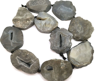 Бусины из натуральных камней