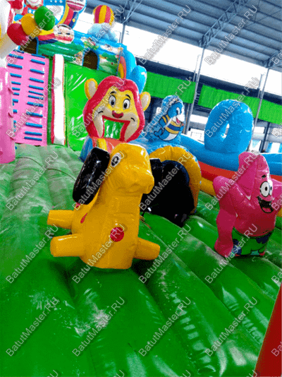 Коммерческий надувной батут «Парк развлечений Мульти» 15*8*8 м