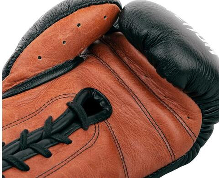 Боксерские перчатки боевые Venum  Coco  Monogram Pro на шнуровке черно-коричневые