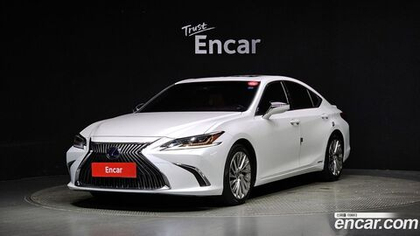 Lexus ES300h 7 Generation Executive (01.2020)