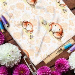 Ткань ниагара милые крабы с ракушкой на белом фоне