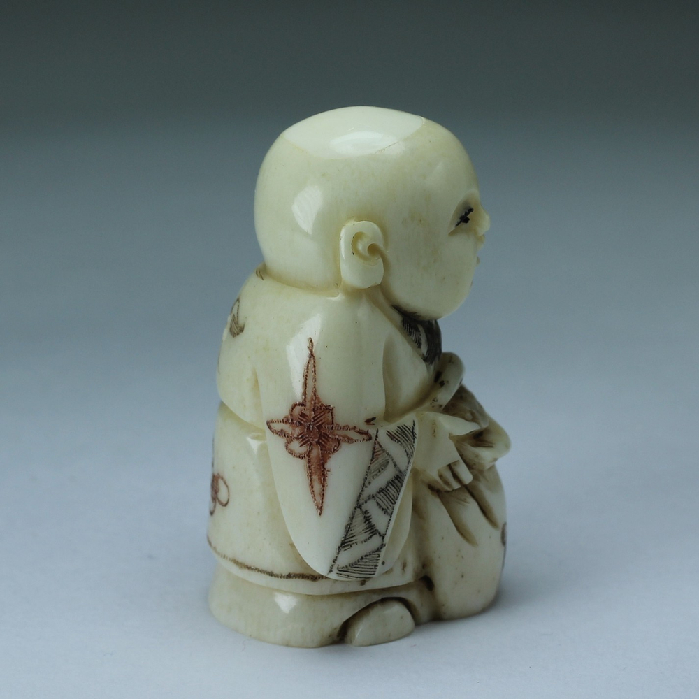 Нэцкэ Мальчик с мешком риса