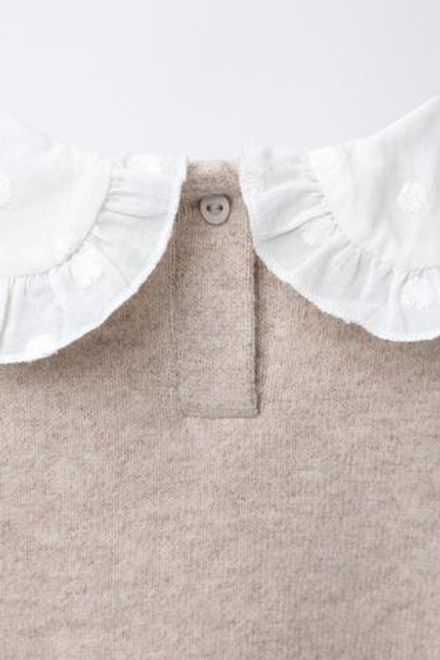 ZARA ФУТБОЛКА SOFT TOUCH С ВЫШИТЫМ ОТЛОЖНЫМ ВОРОТНИКОМ, ПЕСОЧНЫЙ МЕЛАНЖ