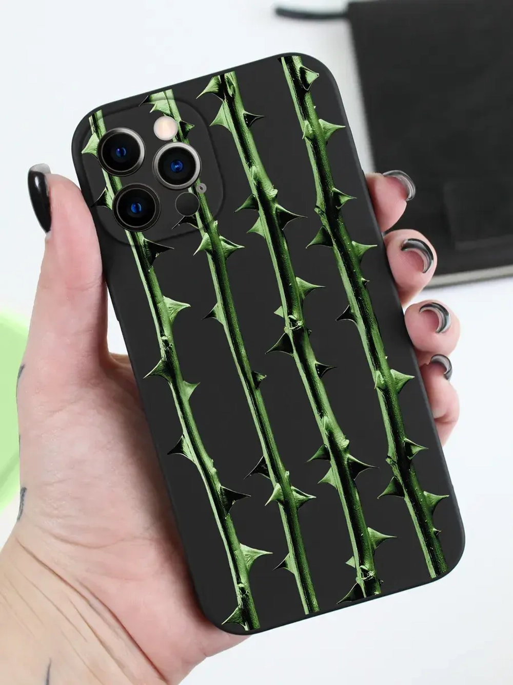 Чехол на iPhone 12 Pro с принтом