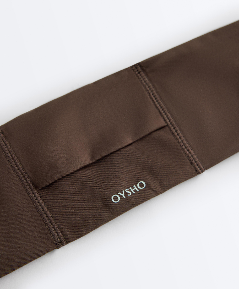 Oysho Спортивная светоотражающая повязка для волос 7 см с регулировкой, темно-коричневый