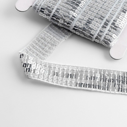 Лента декоративная с квадратными пайетками 25 мм