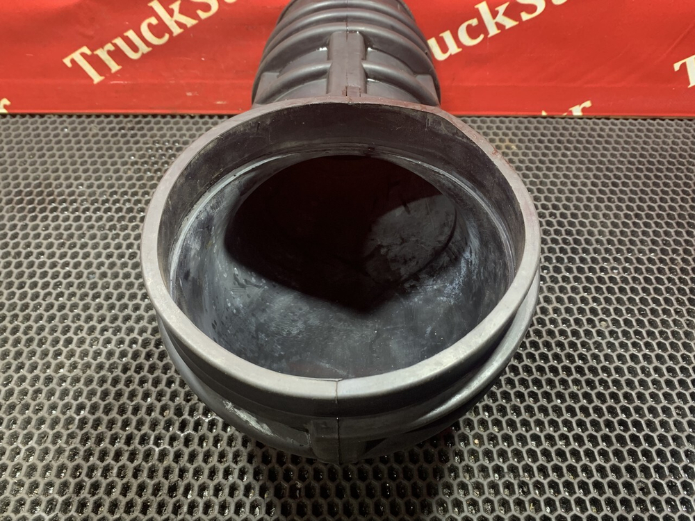 Патрубок воздушного фильтра 2023г.