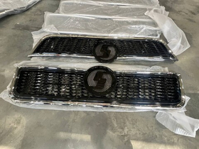 Peшeткa кaпoтa SHACMAN X5000 DZ14251110512