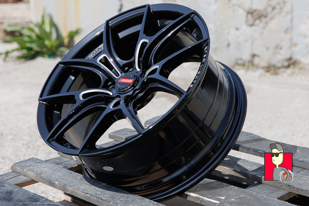 Комплект дисков  Rays Gram Lights 17x7.5 et38 5x112