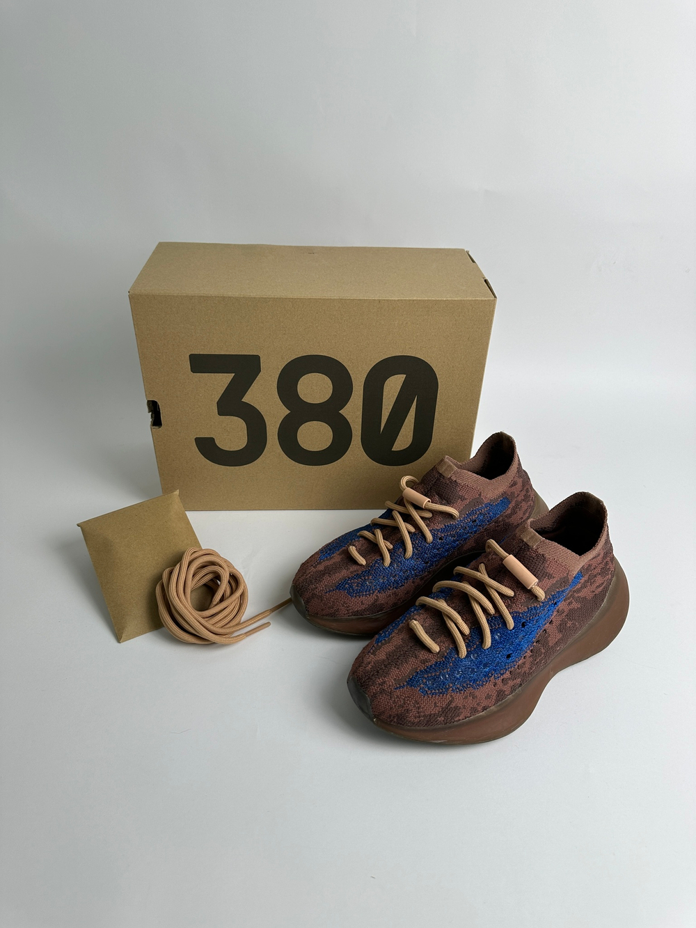 Кроссовки Adidas Yeezy boost 380