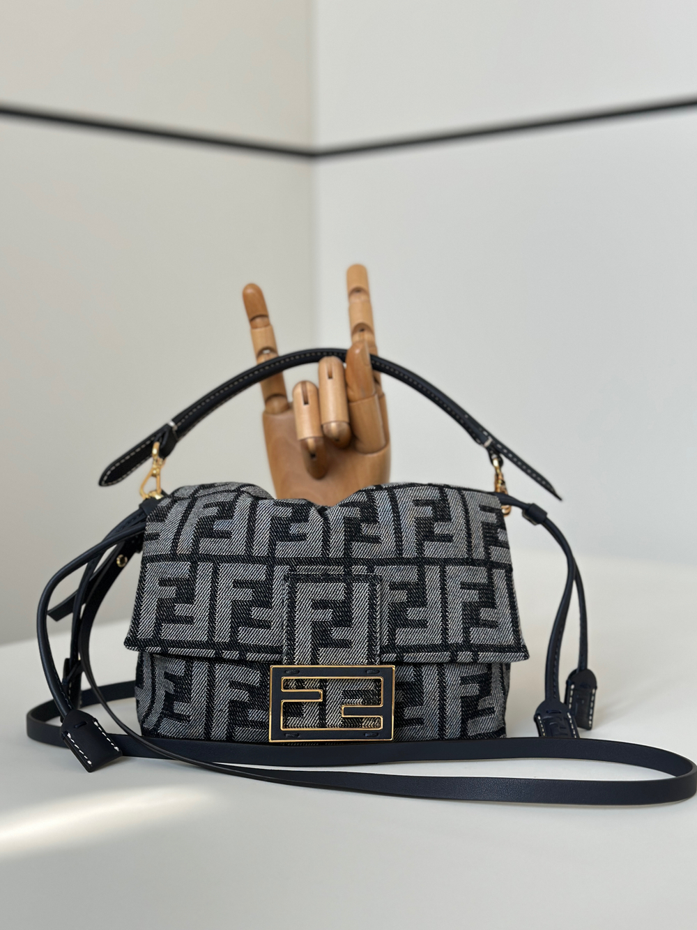 Fendi Small Mamma Baguette 16 cm
