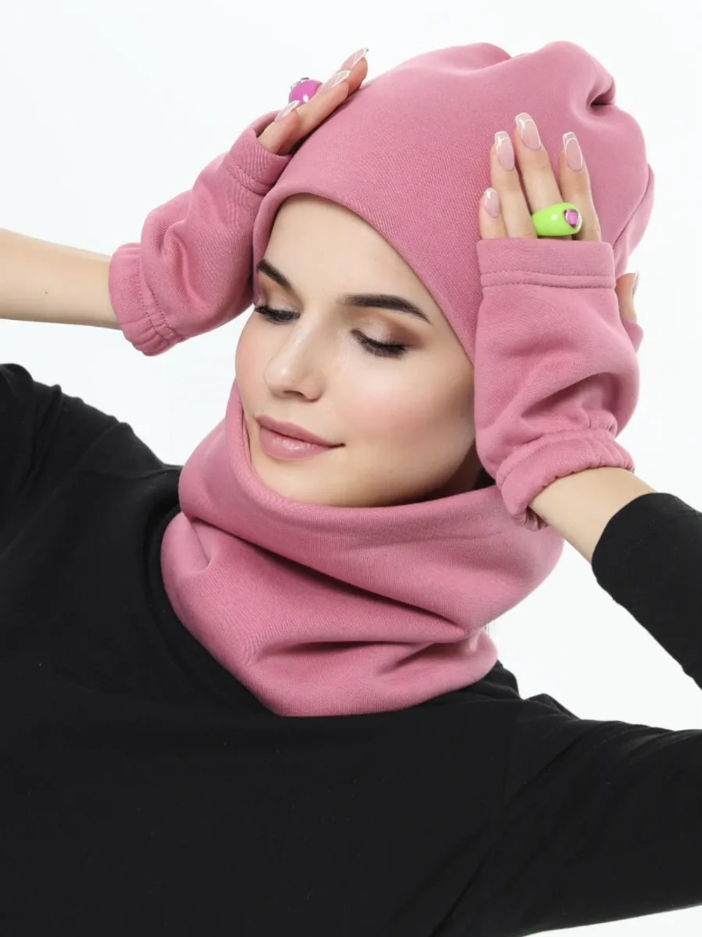 Шапка бини с начесом для хвоста, дред и кос