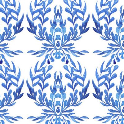 Синий узор из ботанических элементов на белом фоне