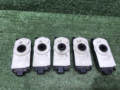 Блок управления решетки BMW X5 G05 (2018-2023)