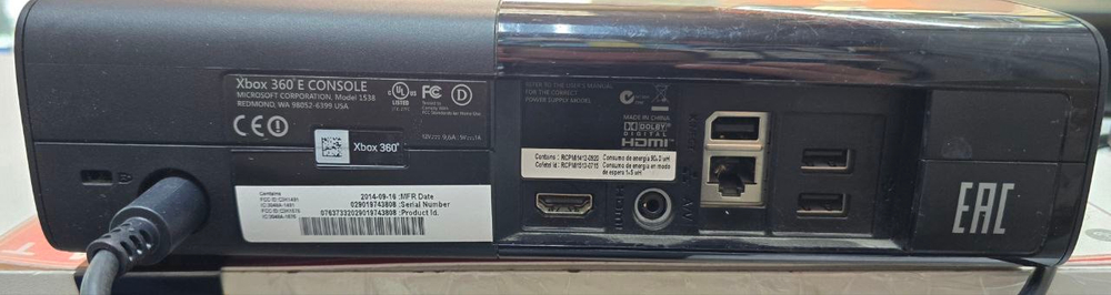 Игровая приставка Xbox 360e 500gb 2 джостика 20 игр