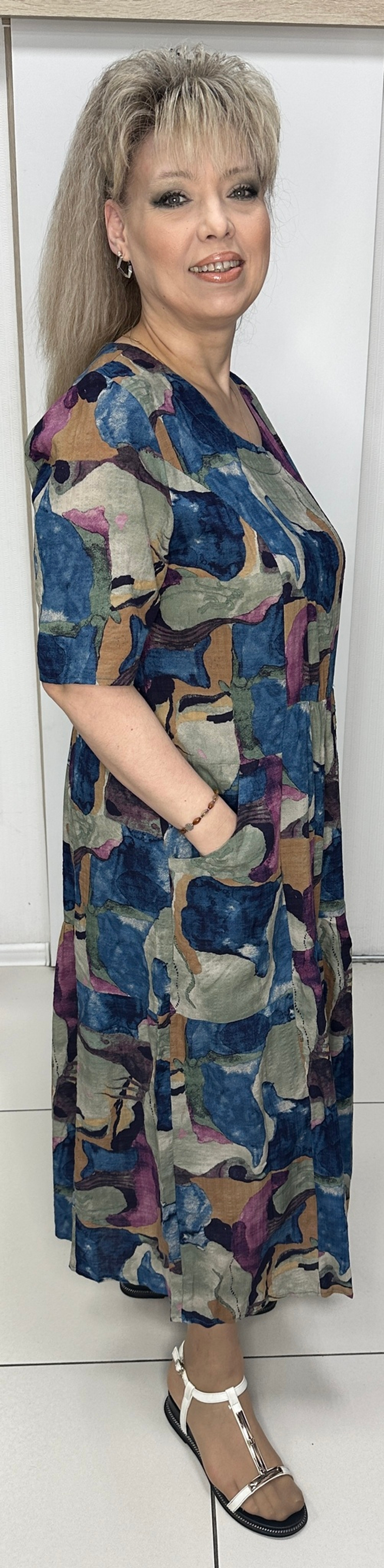 Летнее цветное платье с кармашками