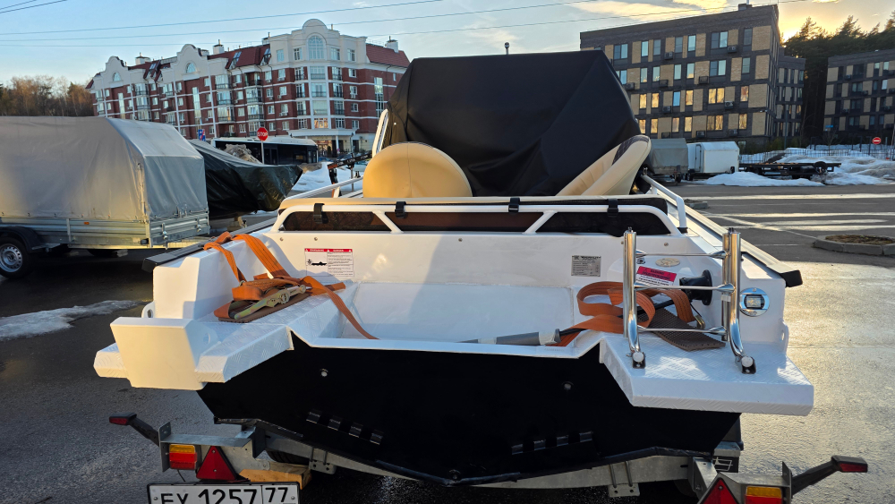 Лодка Беркут M-HT + Прицеп МЗСА 81773G.031. В наличии