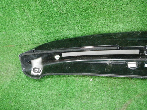 Спойлер крышки багажника Toyota Land Cruiser 200 (2012-2021)
