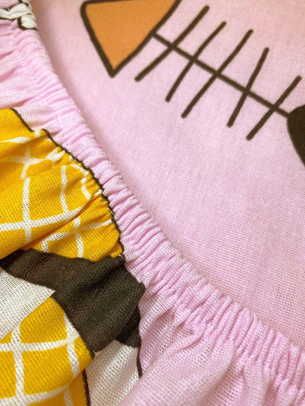 Простынь на резинке бязь Сказка "Лола" 90x200 см