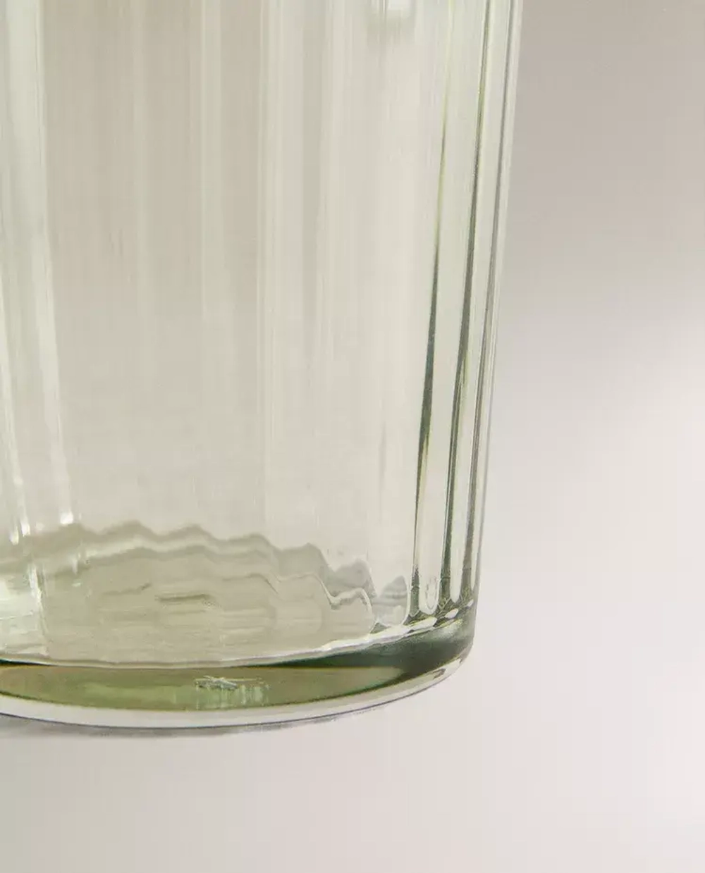 ZARA HOME СТЕКЛЯННЫЙ СТАКАН ДЛЯ ПРОХЛАДИТЕЛЬНЫХ НАПИТКОВ, ЗЕЛЕНЫЙ