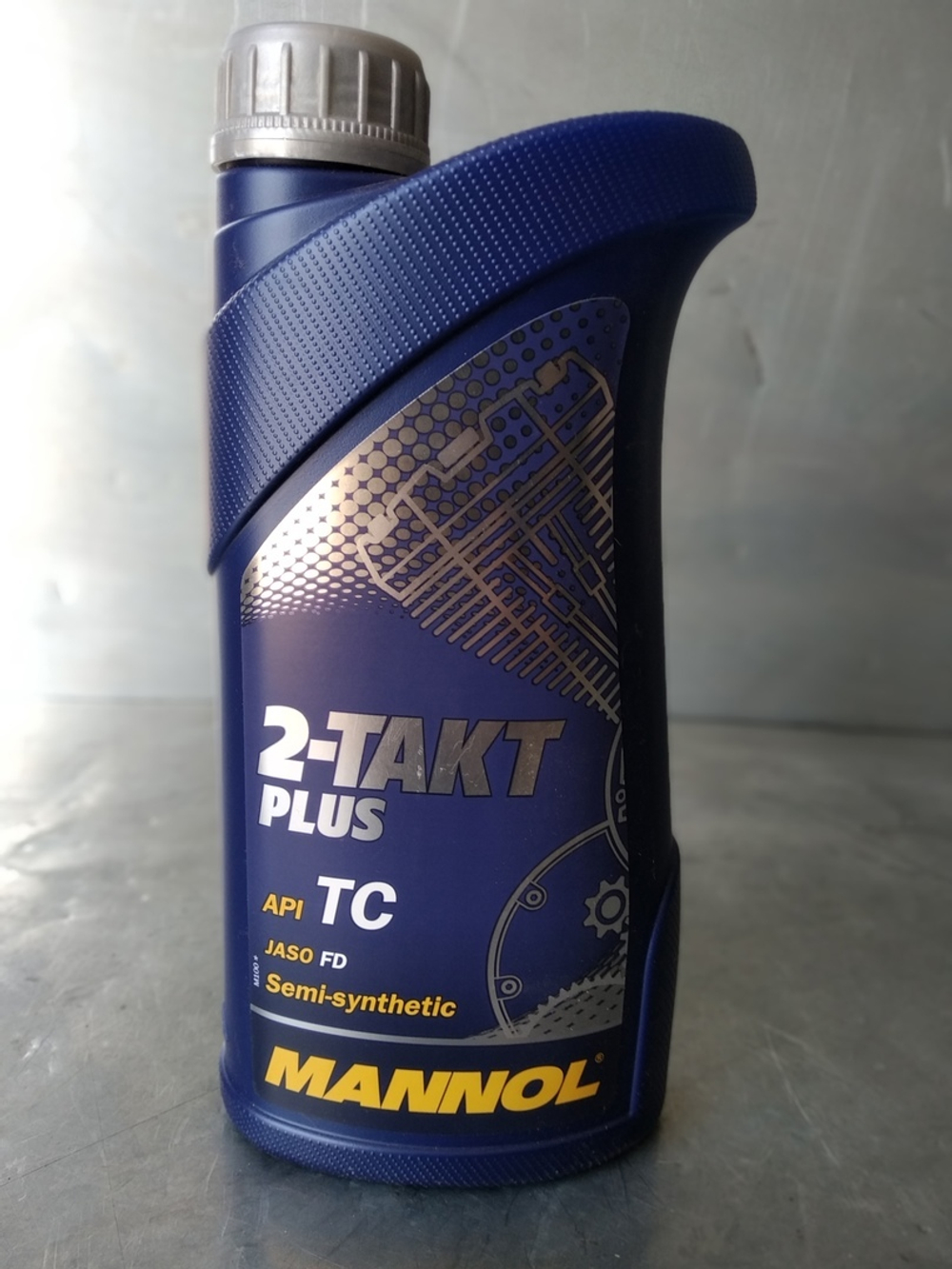 масло моторное двухтактное полусинтетика 2T Mannol 1л.