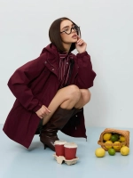 Ветровка с капюшоном удлиненная