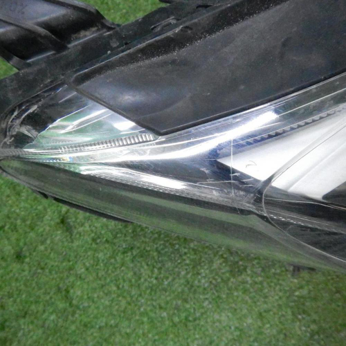 Фара правая Toyota RAV4 4 CA40 (2015-2019) LED (в пленке)