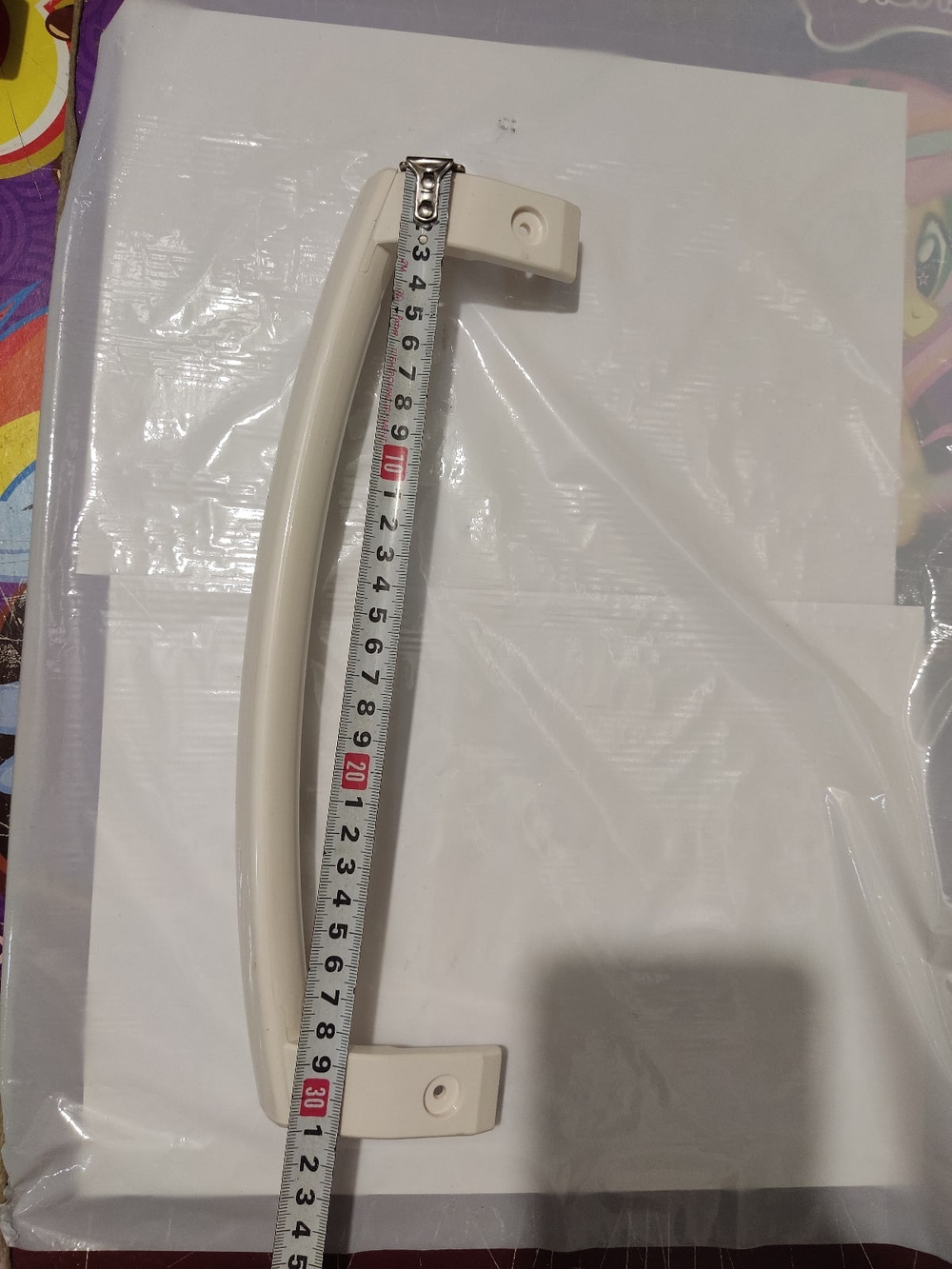 Белая Ручка для холодильника LG AED34420702 изогнутая