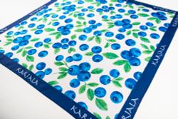 Шейный платок «Карельская черника», 70×70 см