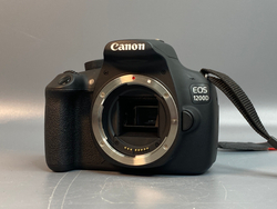 Canon 1200D kit 18-55mm 3.5-5.6 III 10.000 кадров