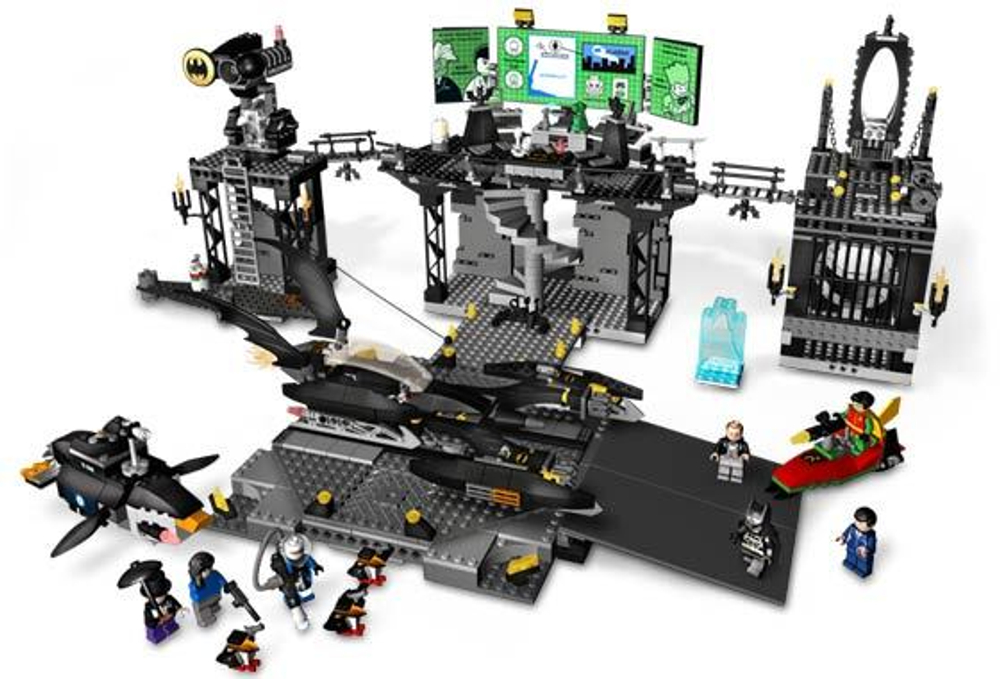 Конструктор LEGO Бэтмен 7783 Бэт-пещера: Пингвин и вторжение мистера Фриза