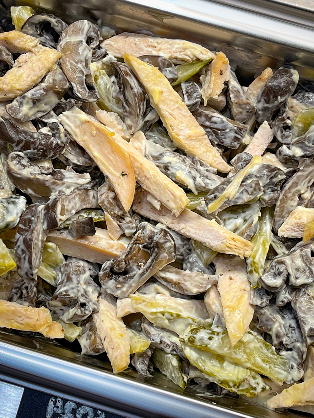 Салат с Курицей и Грибами 180г