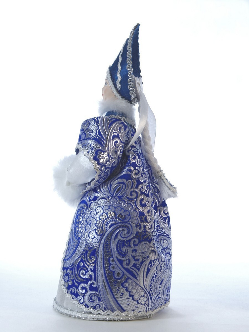 Кукла коллекционная Снегурочка в кокошнике и с муфтой
