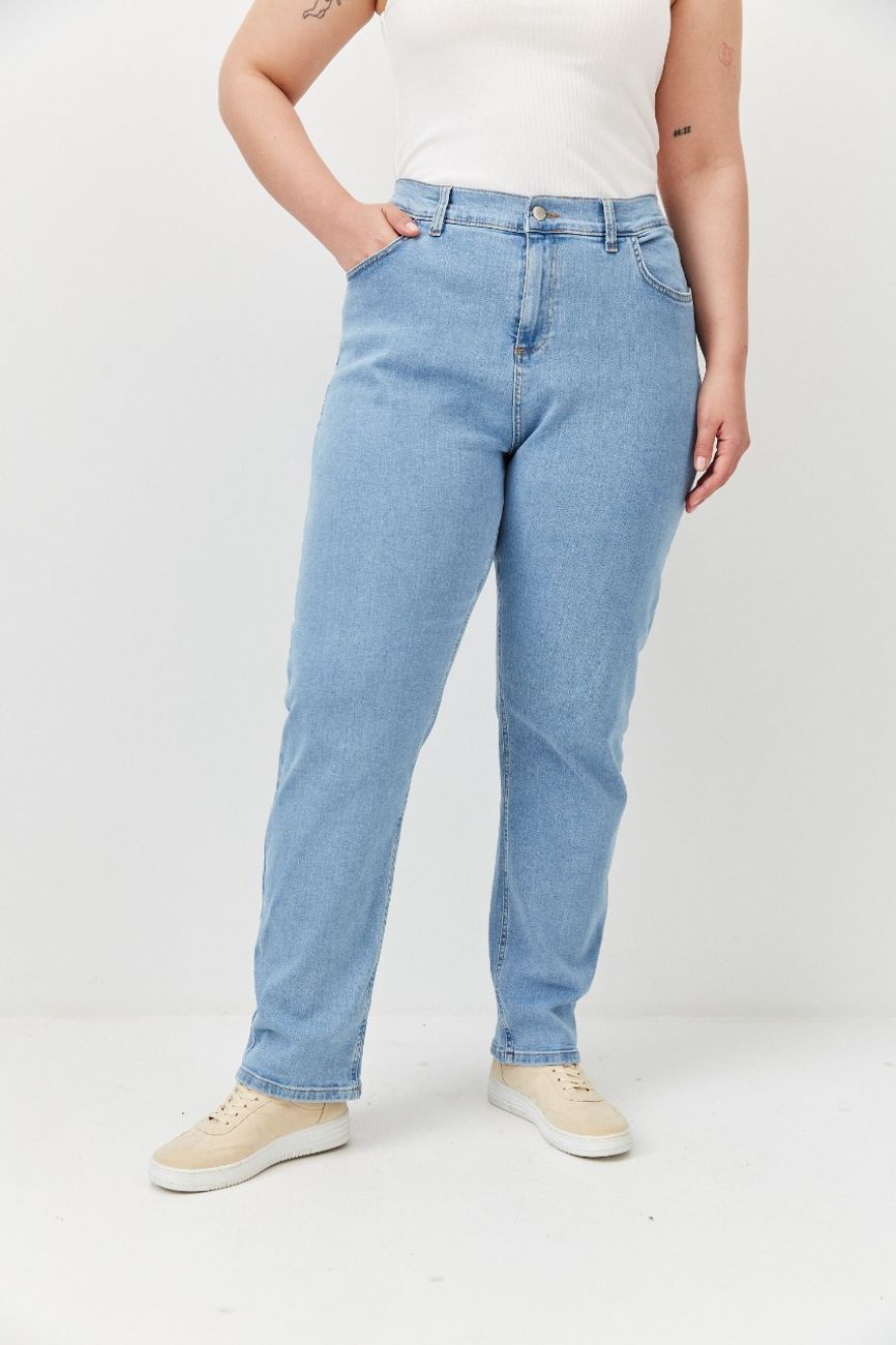 Slim mom fit jeans top