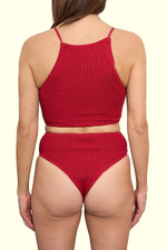 Топ купальника красный