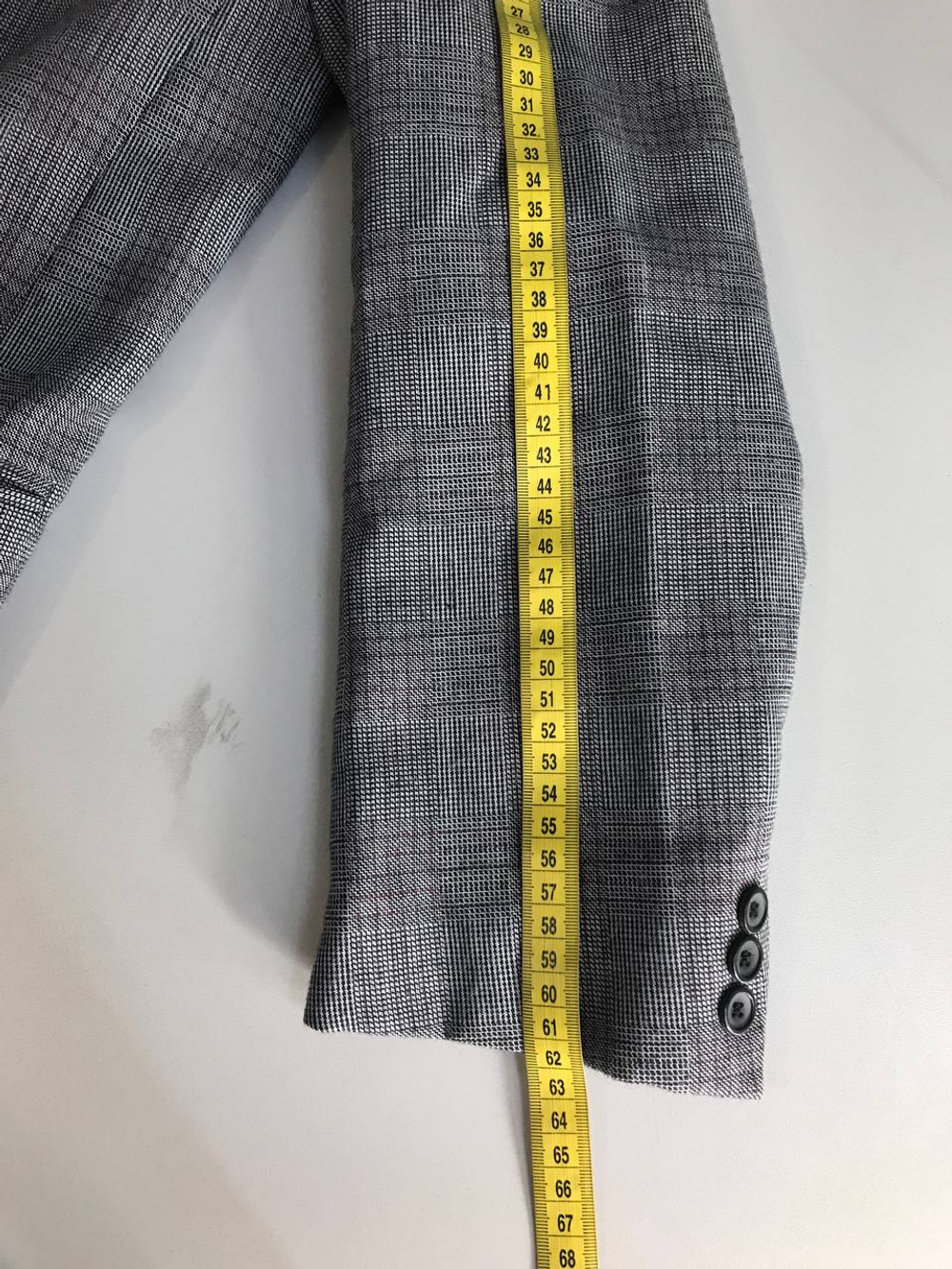Пиджак в клетку, маркировка 170-100-88, визуально на 50 размер
