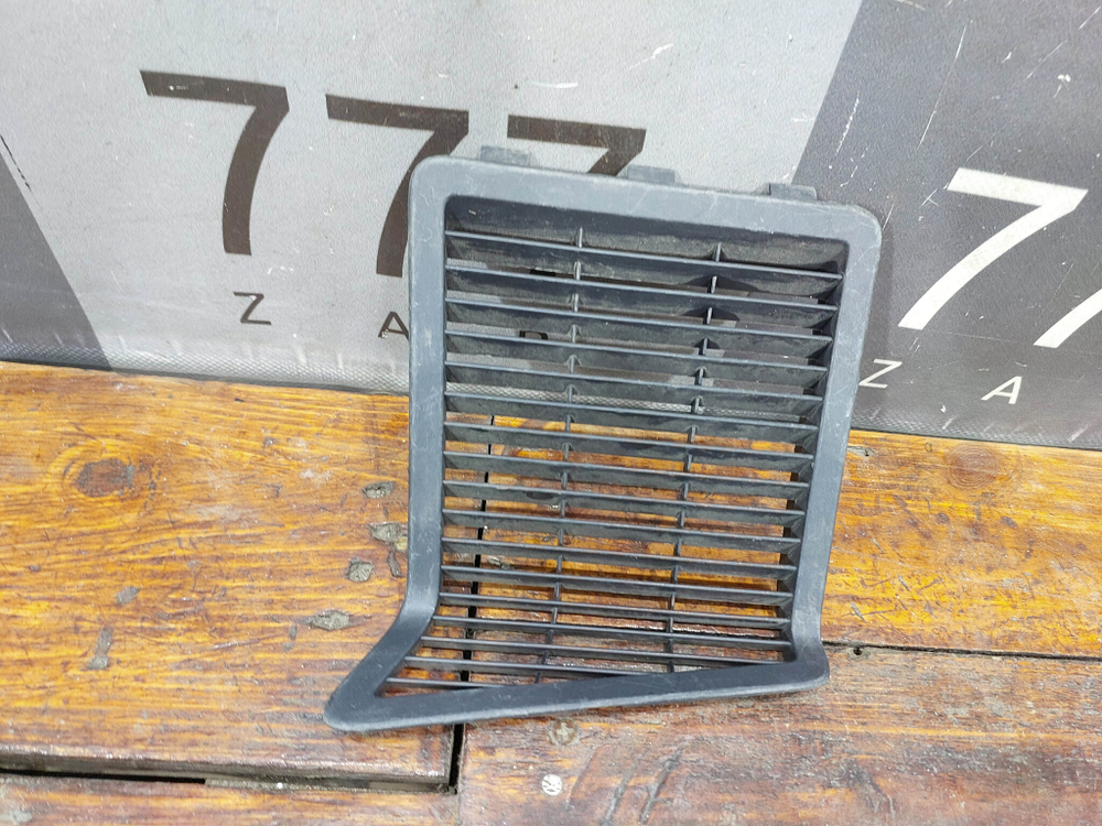 Накладка обшивки багажника правая Skoda Kodiaq 16-нв Б/У Оригинал 565868152