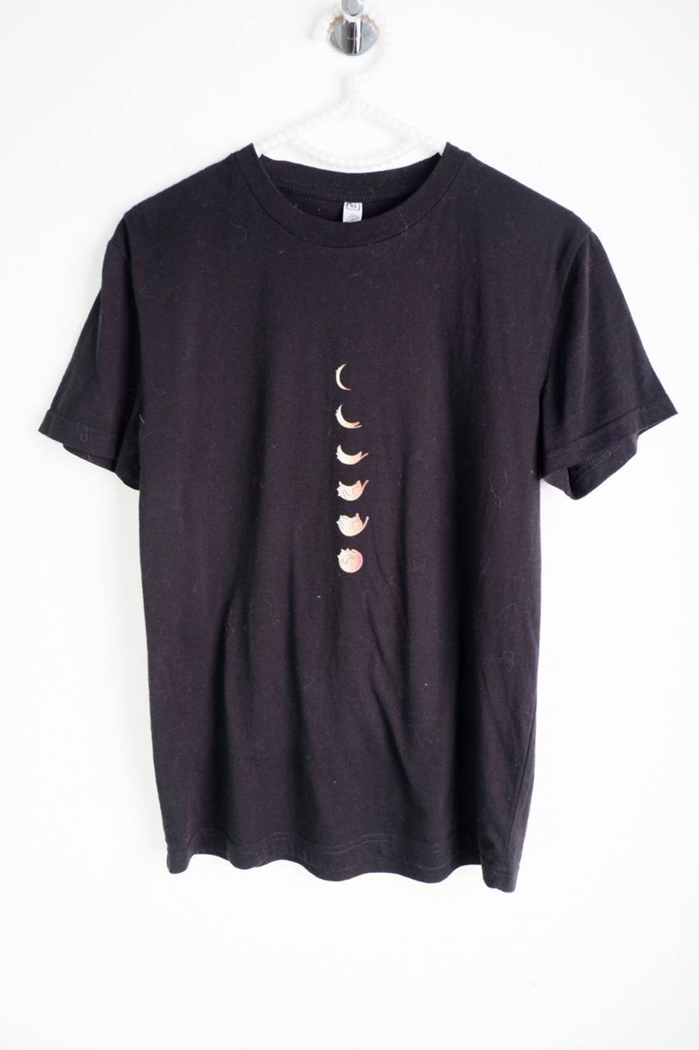 Футболка с минималистическим принтом, маркировка XS, визуально на 42 размер