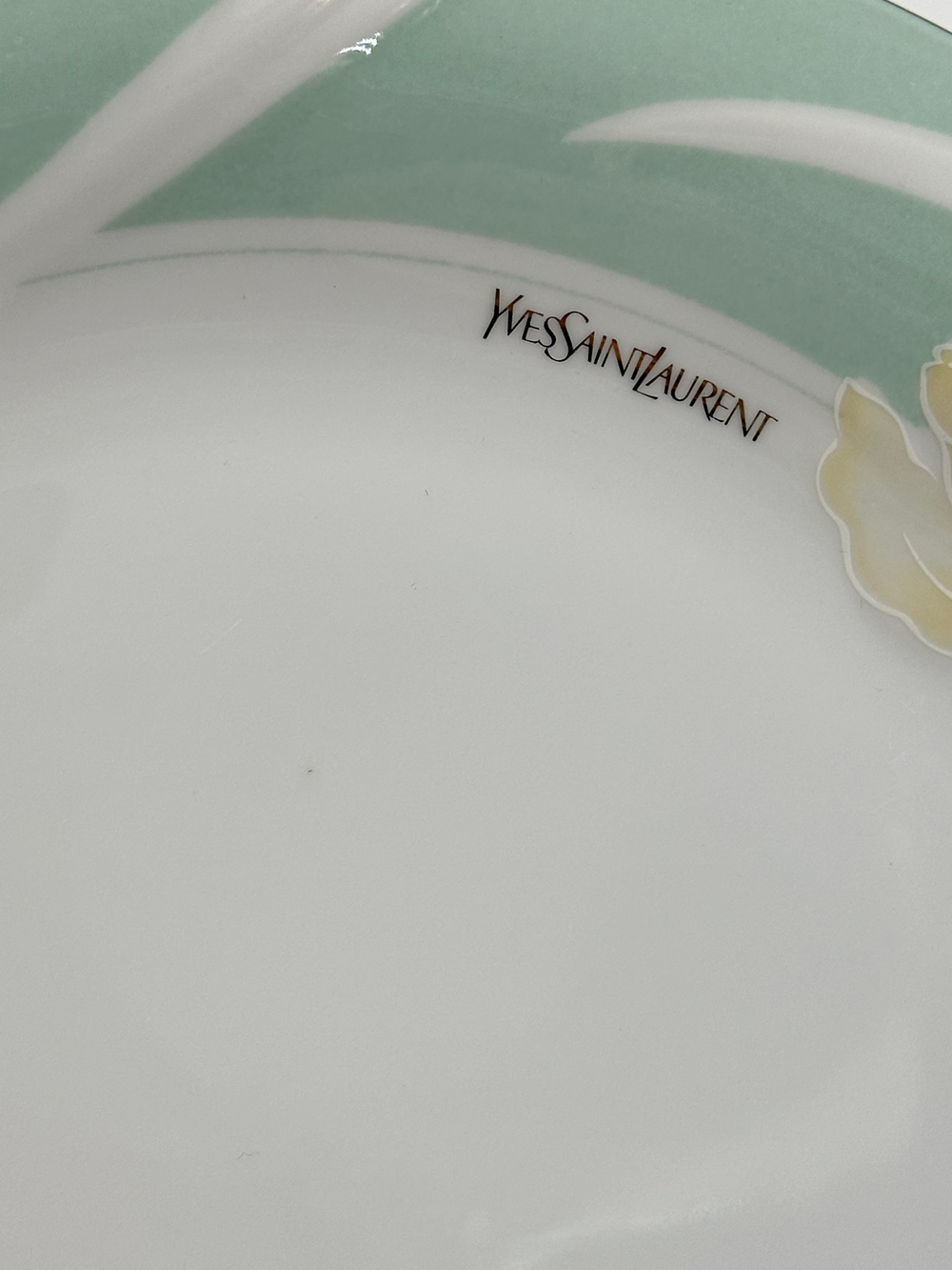 Тарелка 26см Yves Saint Laurent by Yamaka