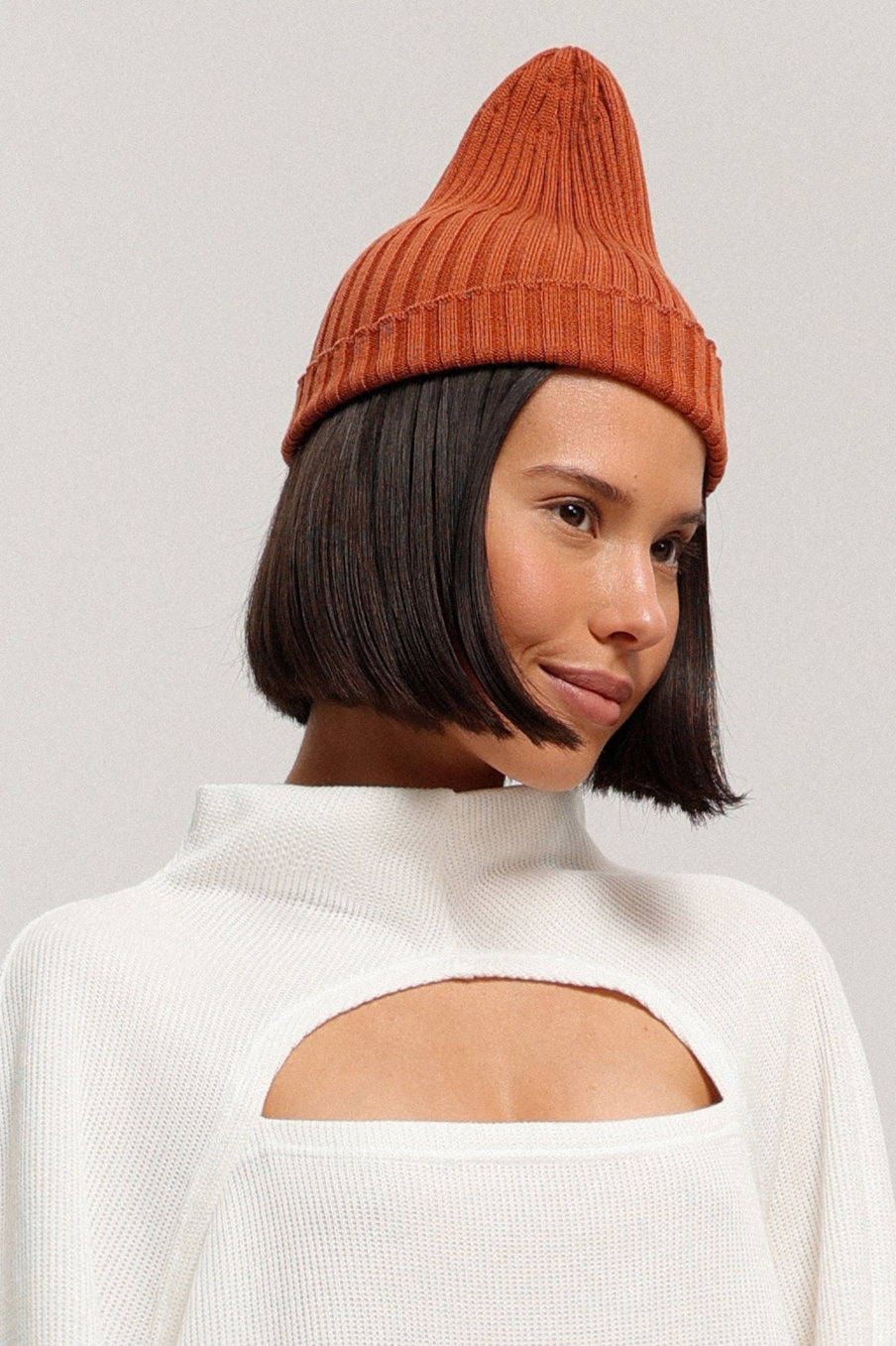 Шапка тонкая