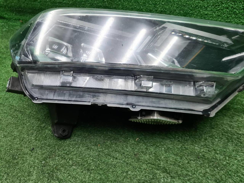 Фара правая Faw Besturn T77 (2018-н.в.) LED