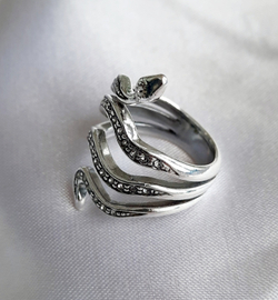 "Эфа" кольцо из коллекции "Сладкий яд"