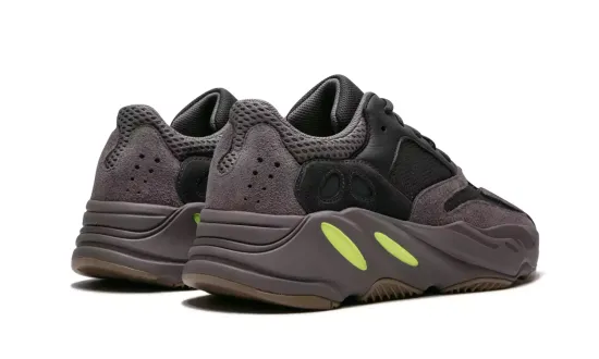 Кроссовки Adidas Yeezy Boost 700 Mauve