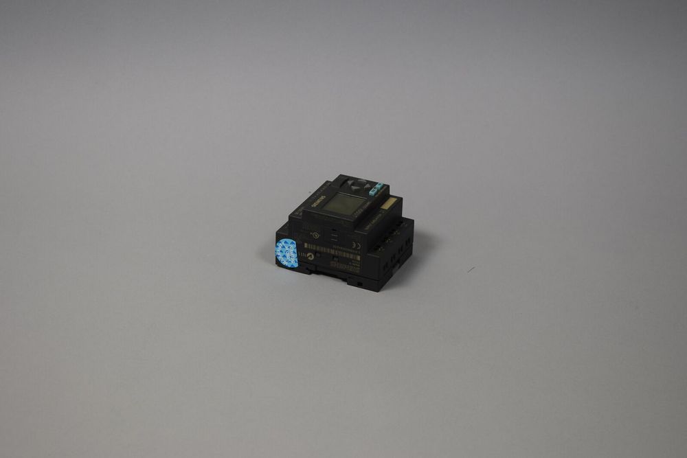 Б/у SIEMENS 6ED1052-1MD00-0BA6