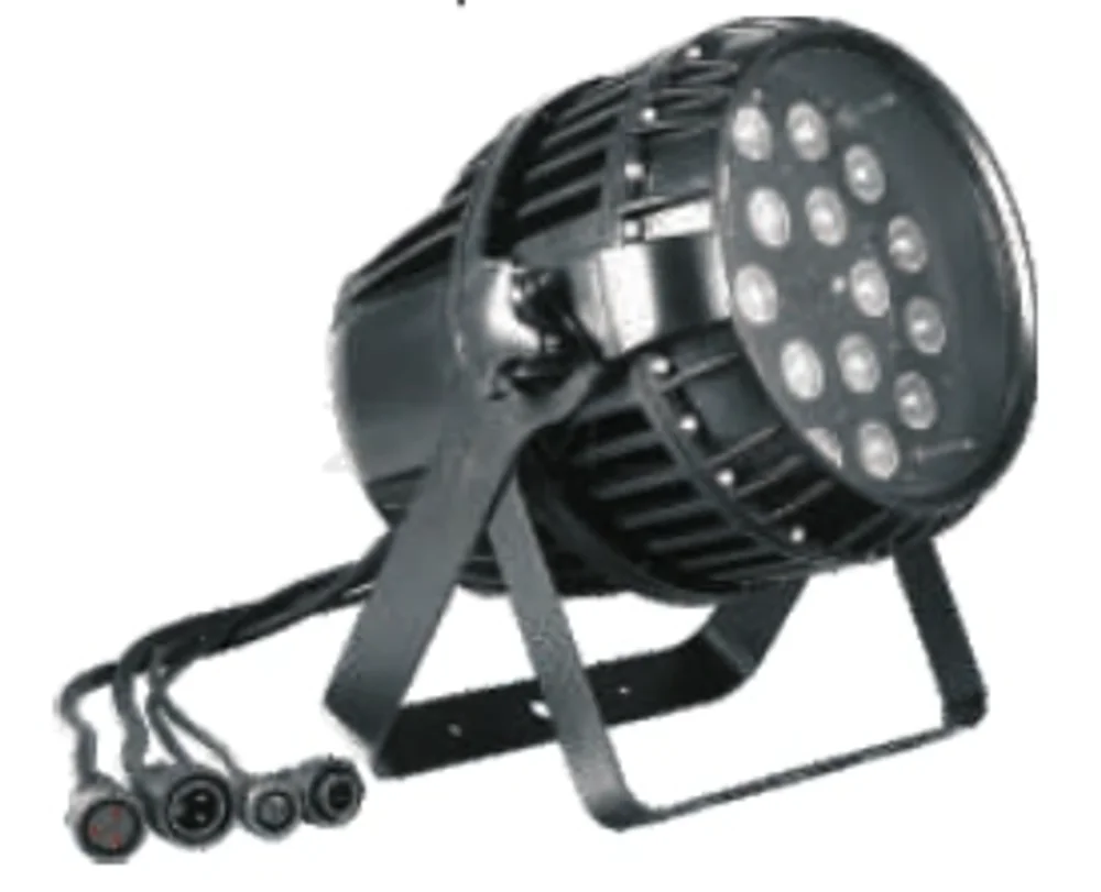 PL-P169 — светодиодный PAR-прожектор 18×15 Вт RGBWA с зумом 19°–50° IP65