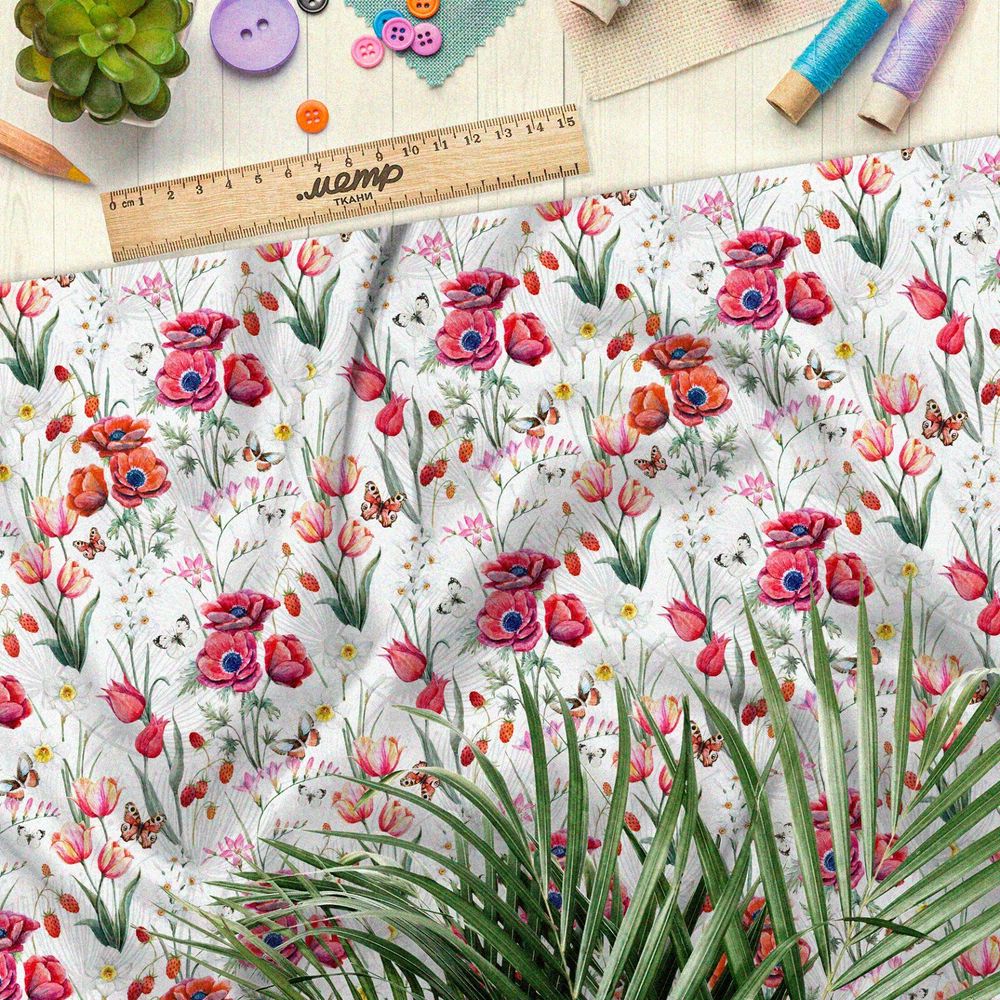 Ткань бифлекс полевые цветы и сиреневые маки на бежевом фоне