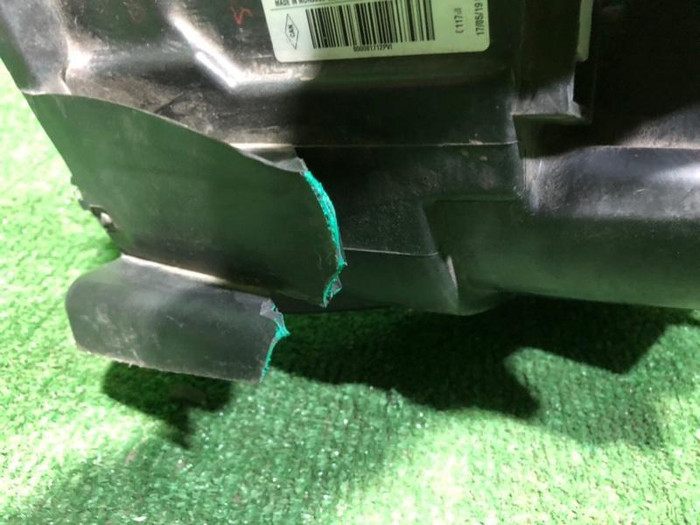 Фара правая Renault Dokker (2012-2021) галоген